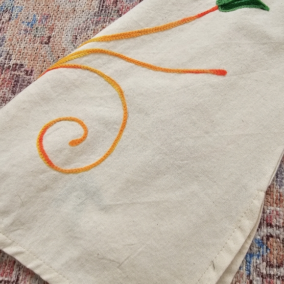Hand Embroidered - Picture 2 of 6